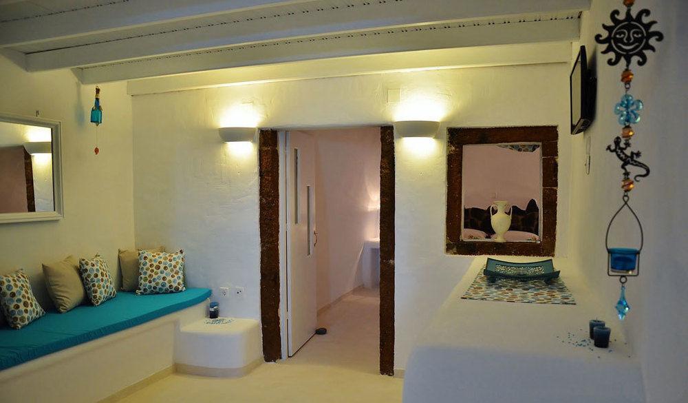 Fira White Residence Luaran gambar
