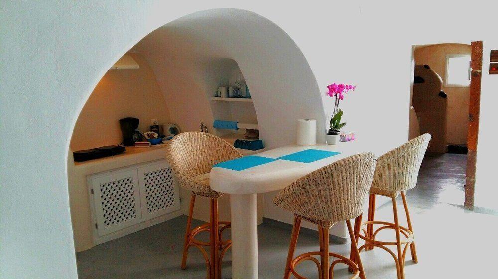 Fira White Residence Luaran gambar