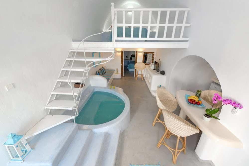 Fira White Residence Luaran gambar
