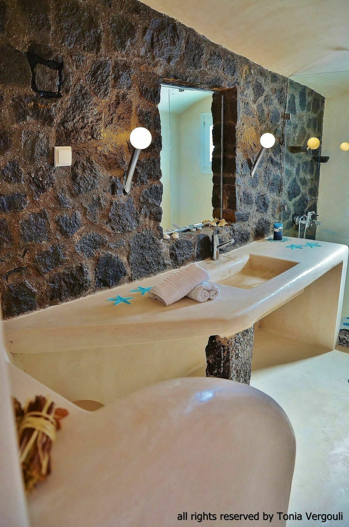 Fira White Residence Luaran gambar