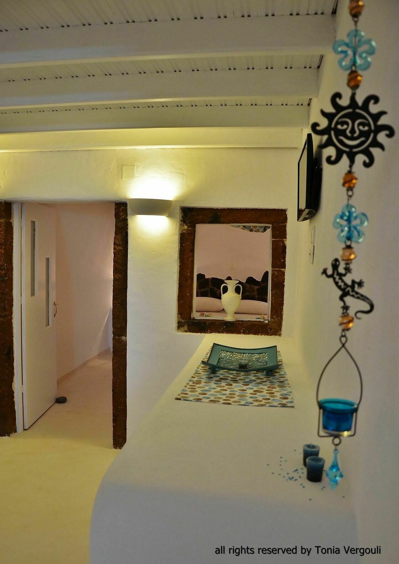 Fira White Residence Luaran gambar